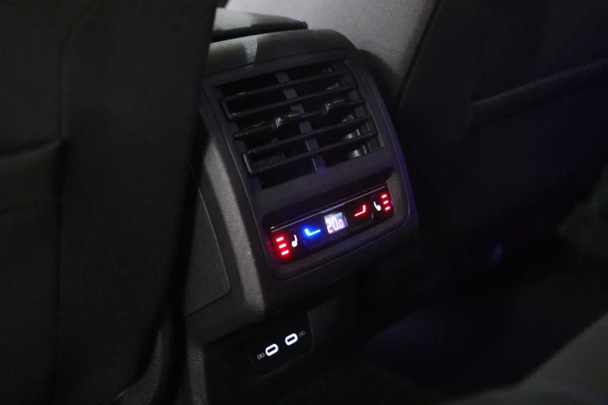 1.4 eHybrid GTE BLACKSTYLE/PANO/CARPLAY/SFEERVER/VOL
