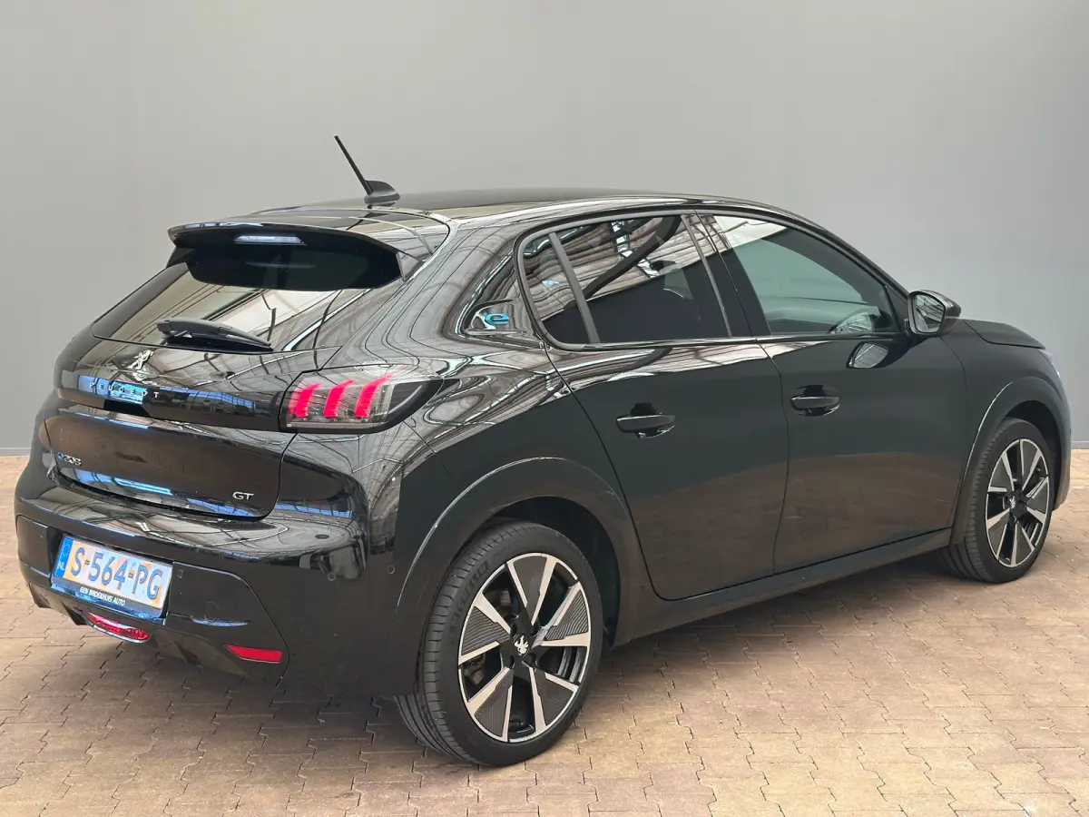 EV GT Pack 50 kWh Adaptieve Cruise | Stoelverwarming | Camera | Parkeersensoren Rondom | Carplay | Digitaal Dashboard | Achteruitrijcamera | Airco (automatisch) | Apple Carplay/Android Auto|