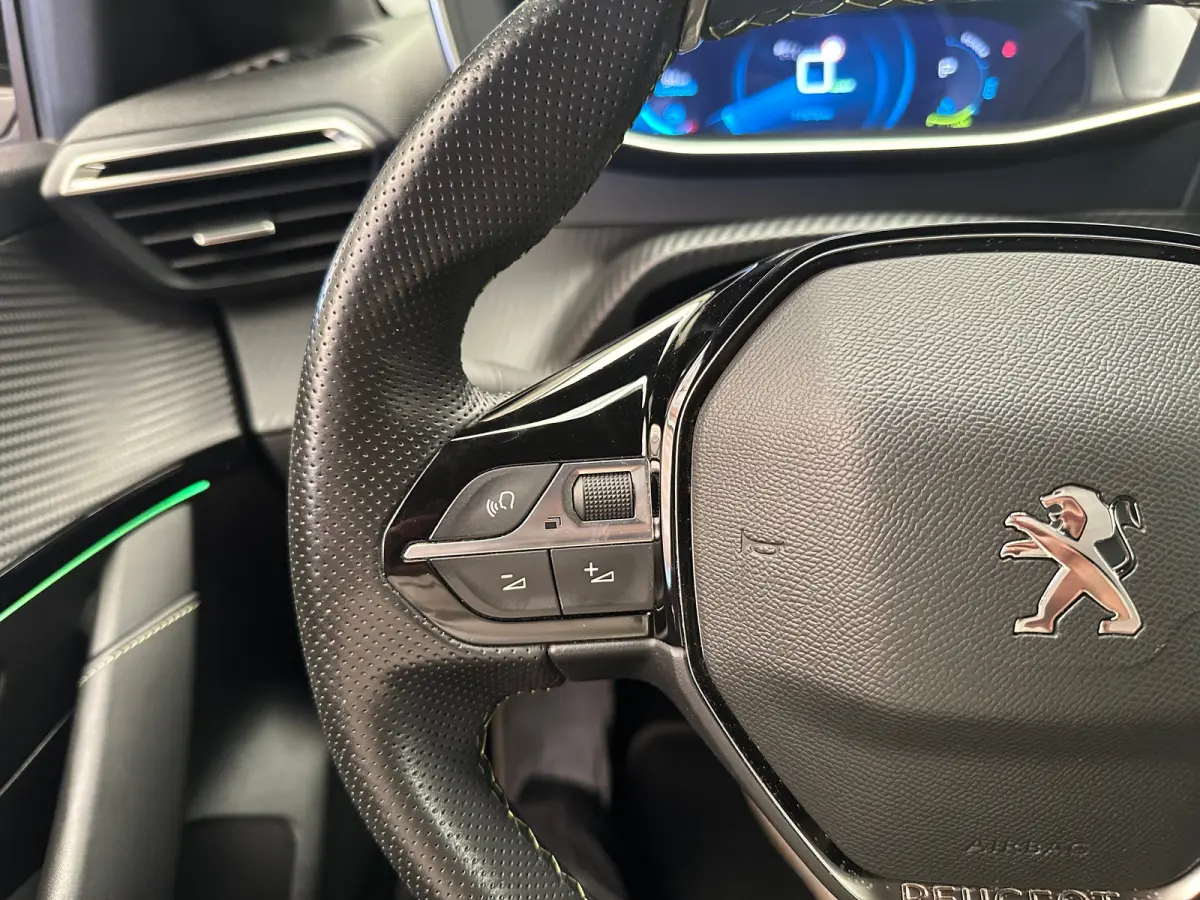 EV GT Pack 50 kWh Adaptieve Cruise | Stoelverwarming | Camera | Parkeersensoren Rondom | Carplay | Digitaal Dashboard | Achteruitrijcamera | Airco (automatisch) | Apple Carplay/Android Auto|