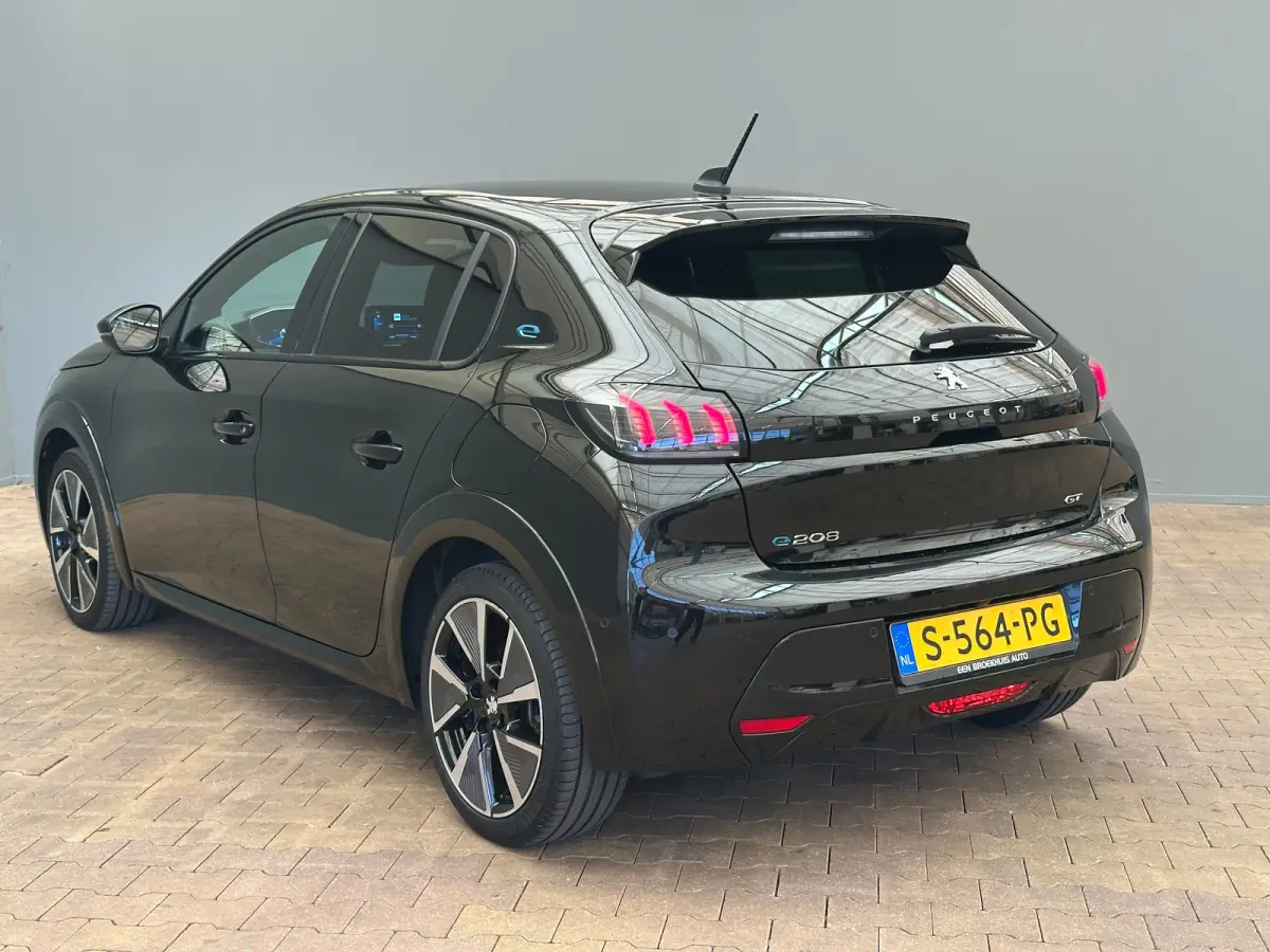 EV GT Pack 50 kWh Adaptieve Cruise | Stoelverwarming | Camera | Parkeersensoren Rondom | Carplay | Digitaal Dashboard | Achteruitrijcamera | Airco (automatisch) | Apple Carplay/Android Auto|