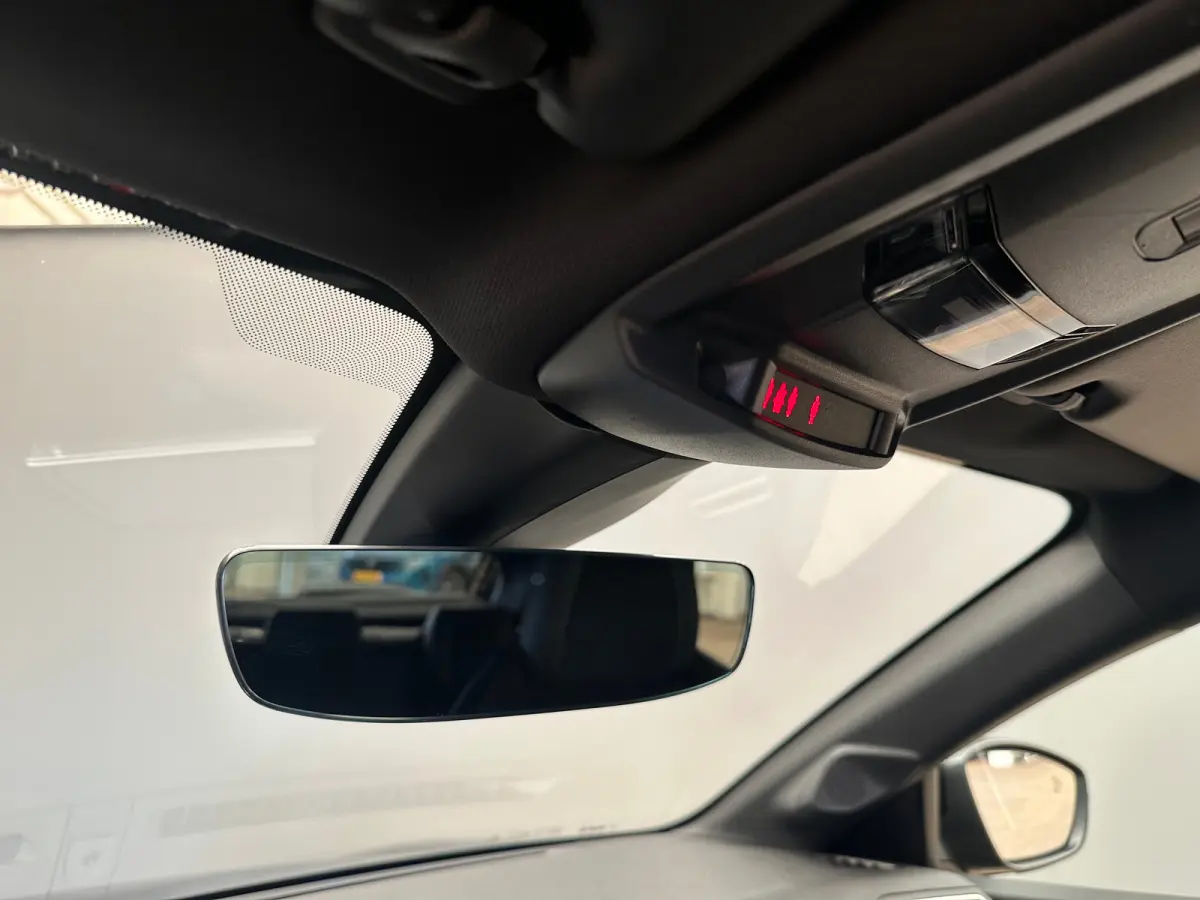 EV GT Pack 50 kWh Adaptieve Cruise | Stoelverwarming | Camera | Parkeersensoren Rondom | Carplay | Digitaal Dashboard | Achteruitrijcamera | Airco (automatisch) | Apple Carplay/Android Auto|
