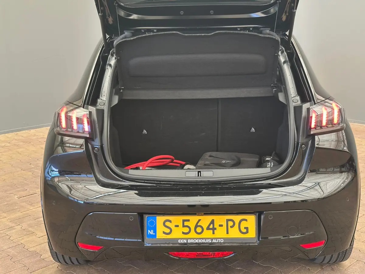 EV GT Pack 50 kWh Adaptieve Cruise | Stoelverwarming | Camera | Parkeersensoren Rondom | Carplay | Digitaal Dashboard | Achteruitrijcamera | Airco (automatisch) | Apple Carplay/Android Auto|