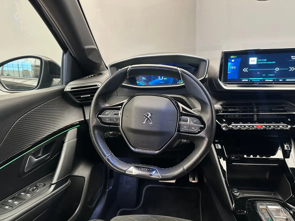 EV GT Pack 50 kWh Adaptieve Cruise | Stoelverwarming | Camera | Parkeersensoren Rondom | Carplay | Digitaal Dashboard | Achteruitrijcamera | Airco (automatisch) | Apple Carplay/Android Auto|