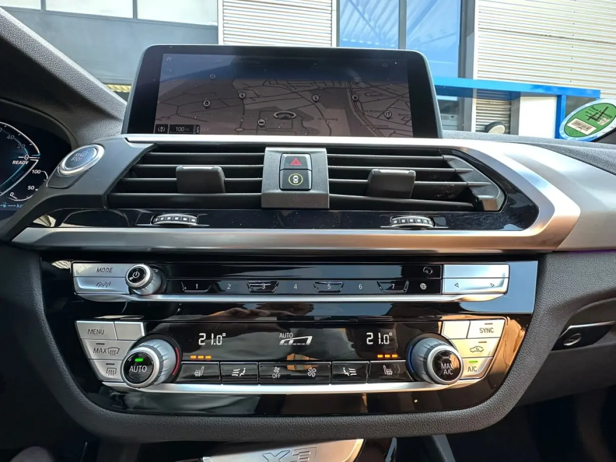 xDrive30e I M-Pakket I Pano I Leder I Head-Up I H&K I Dealer onderh.