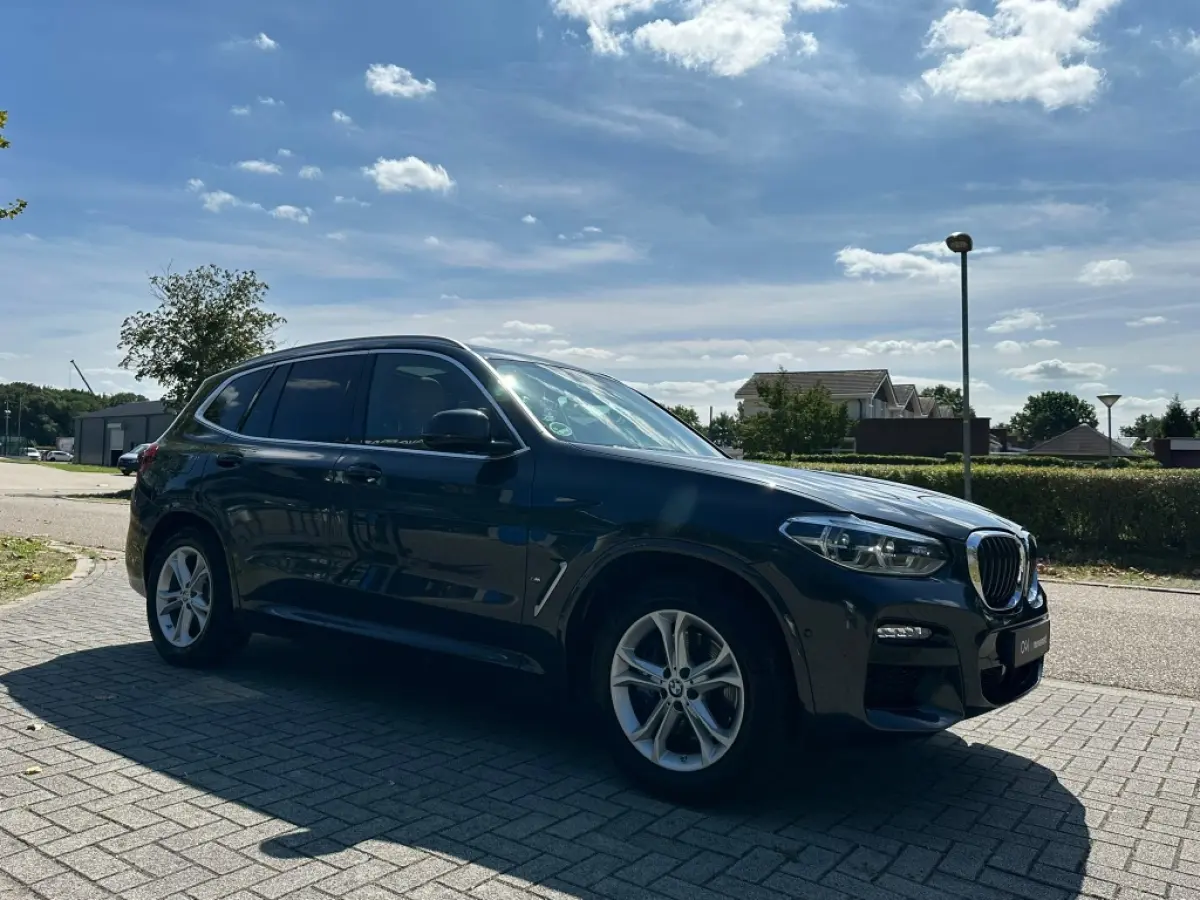 xDrive30e I M-Pakket I Pano I Leder I Head-Up I H&K I Dealer onderh.