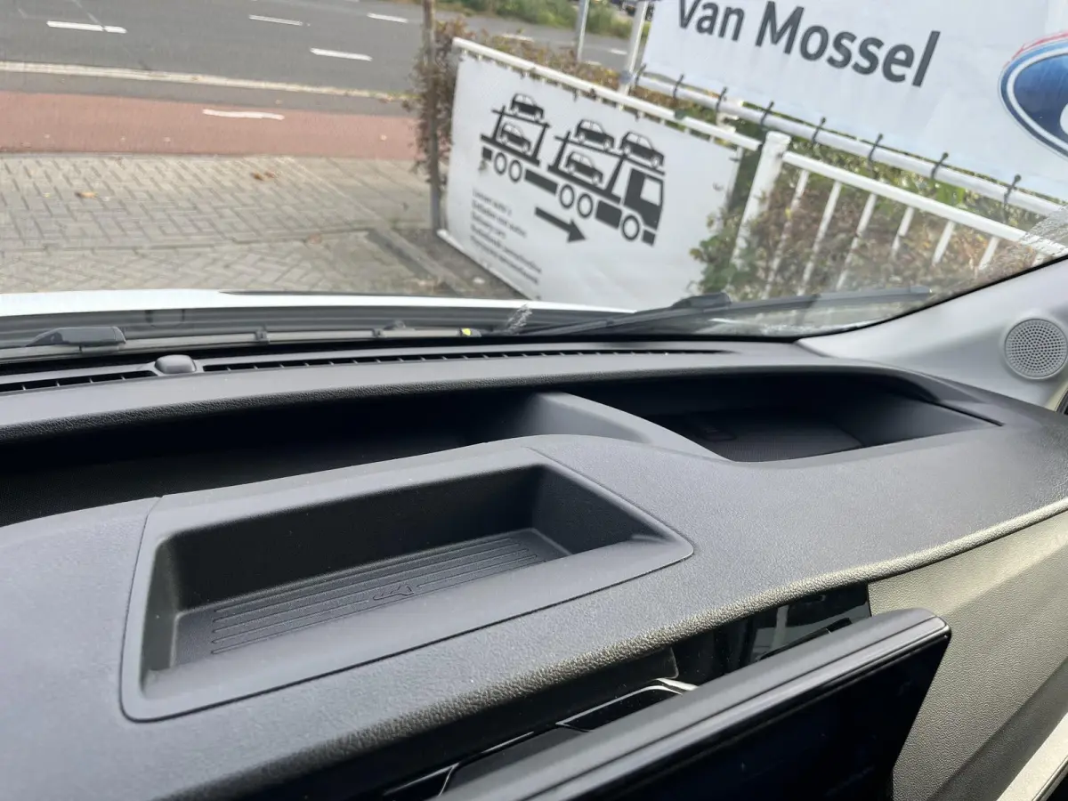 350 L3H2 Trend 68 kWh | Bliz | Achteruitrijdcamera | Navigatie | Adaptieve Cruise Control | Elektrisch Verstelbare Bestuurdersstoel |