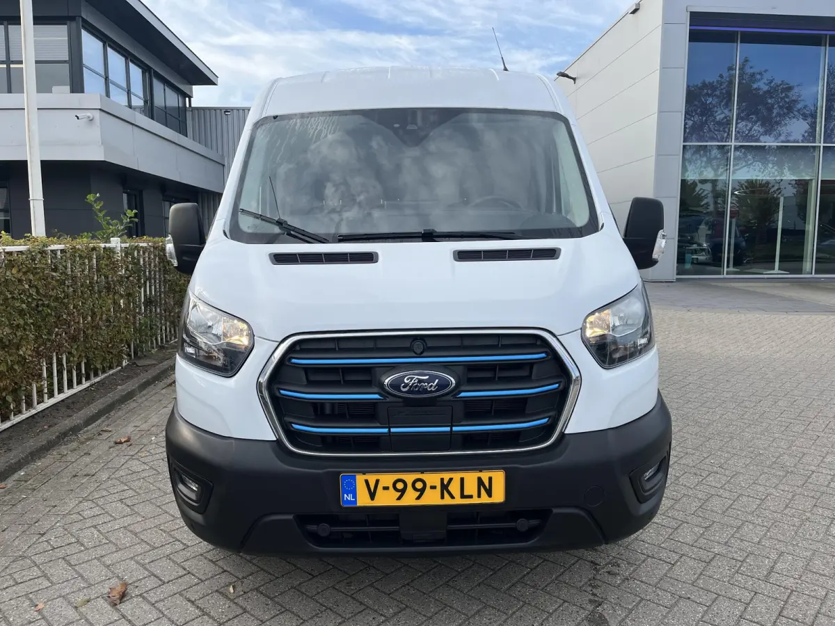 350 L3H2 Trend 68 kWh | Bliz | Achteruitrijdcamera | Navigatie | Adaptieve Cruise Control | Elektrisch Verstelbare Bestuurdersstoel |