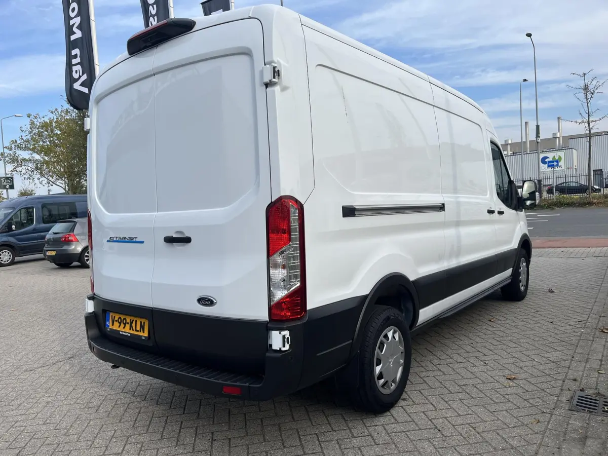 350 L3H2 Trend 68 kWh | Bliz | Achteruitrijdcamera | Navigatie | Adaptieve Cruise Control | Elektrisch Verstelbare Bestuurdersstoel |