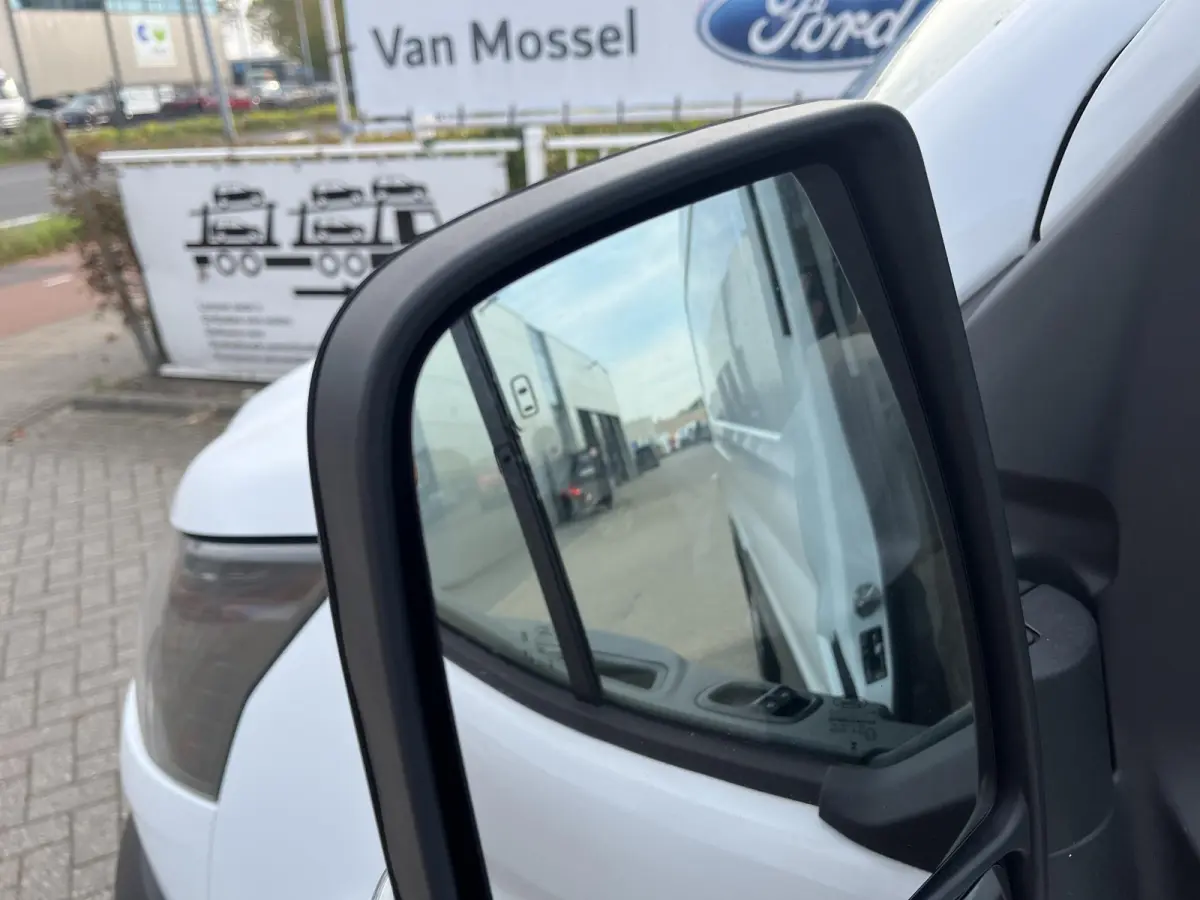 350 L3H2 Trend 68 kWh | Bliz | Achteruitrijdcamera | Navigatie | Adaptieve Cruise Control | Elektrisch Verstelbare Bestuurdersstoel |
