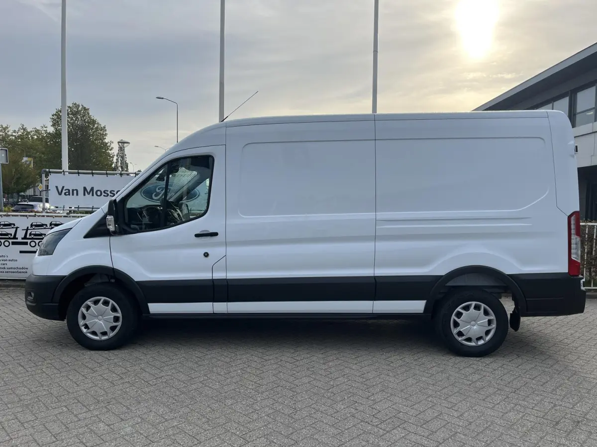 350 L3H2 Trend 68 kWh | Bliz | Achteruitrijdcamera | Navigatie | Adaptieve Cruise Control | Elektrisch Verstelbare Bestuurdersstoel |