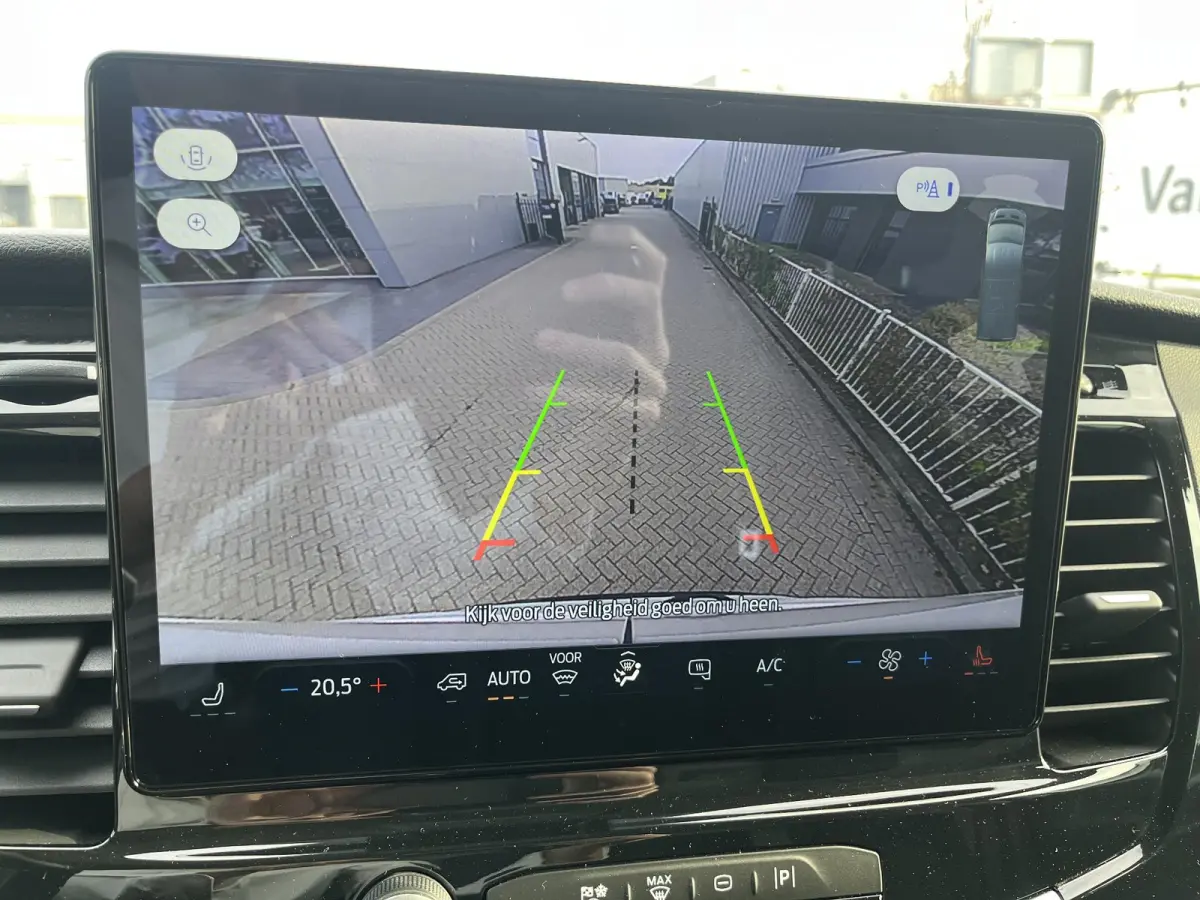 350 L3H2 Trend 68 kWh | Bliz | Achteruitrijdcamera | Navigatie | Adaptieve Cruise Control | Elektrisch Verstelbare Bestuurdersstoel |