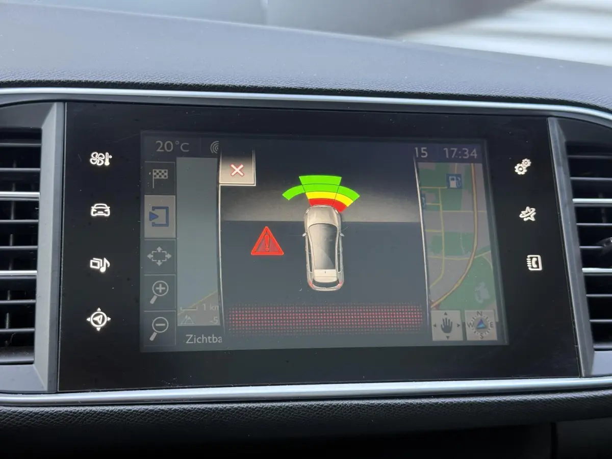1.2 PureTech Blue Lease Premium Pano|Clima|Cruise|Trekhaak|PDC|Elek ramen|Lm velgen|D-riem vv in 2024|APK tot 09-2027