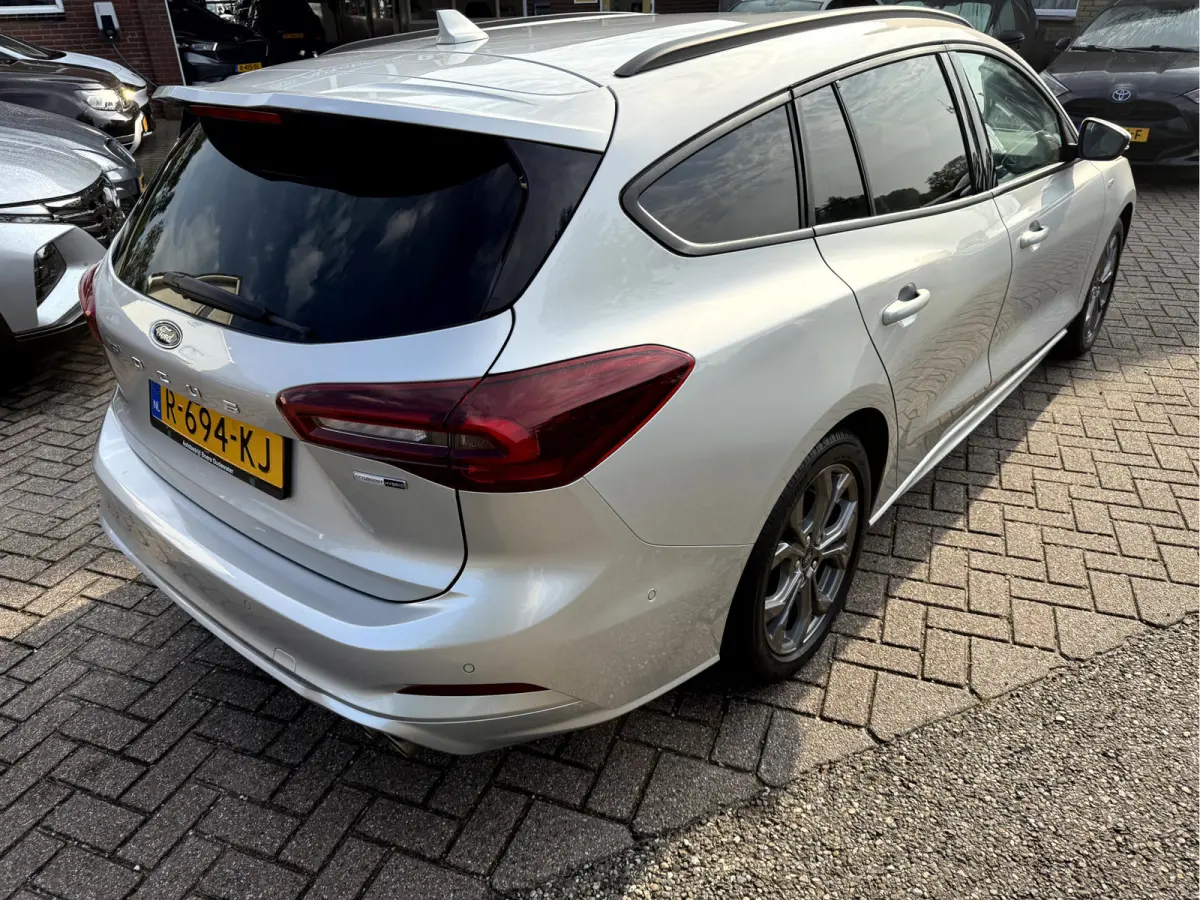 1.0 EcoBoost Hybrid ST Line X Winterpakket, Camera, 17''Lmv