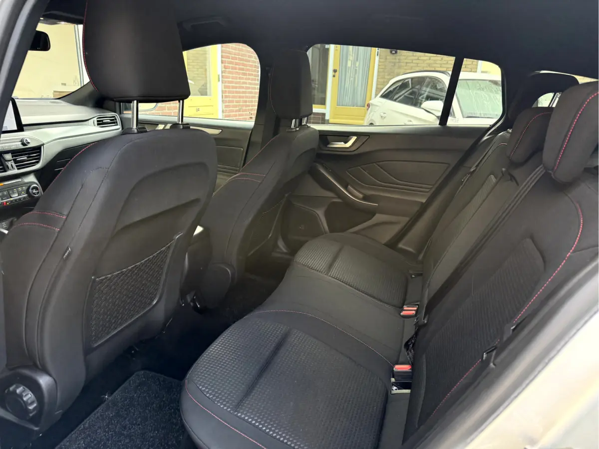 1.0 EcoBoost Hybrid ST Line X Winterpakket, Camera, 17''Lmv