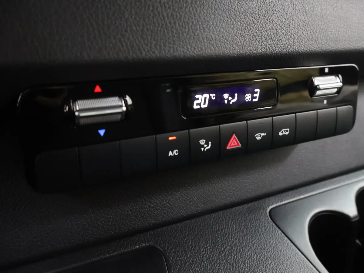 317 CDI | AUT. | L3 H2 | DISTRONIC PLUS | 3-ZITS | SCHUIFDEUR L+R | NAVIGATIE | PARKEERCAMERA | CERTIFIED