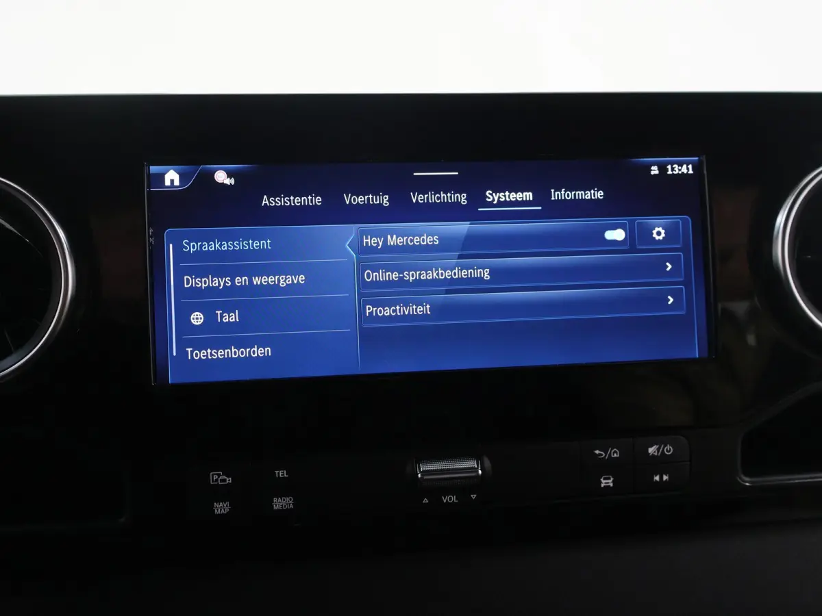 317 CDI | AUT. | L3 H2 | DISTRONIC PLUS | 3-ZITS | SCHUIFDEUR L+R | NAVIGATIE | PARKEERCAMERA | CERTIFIED