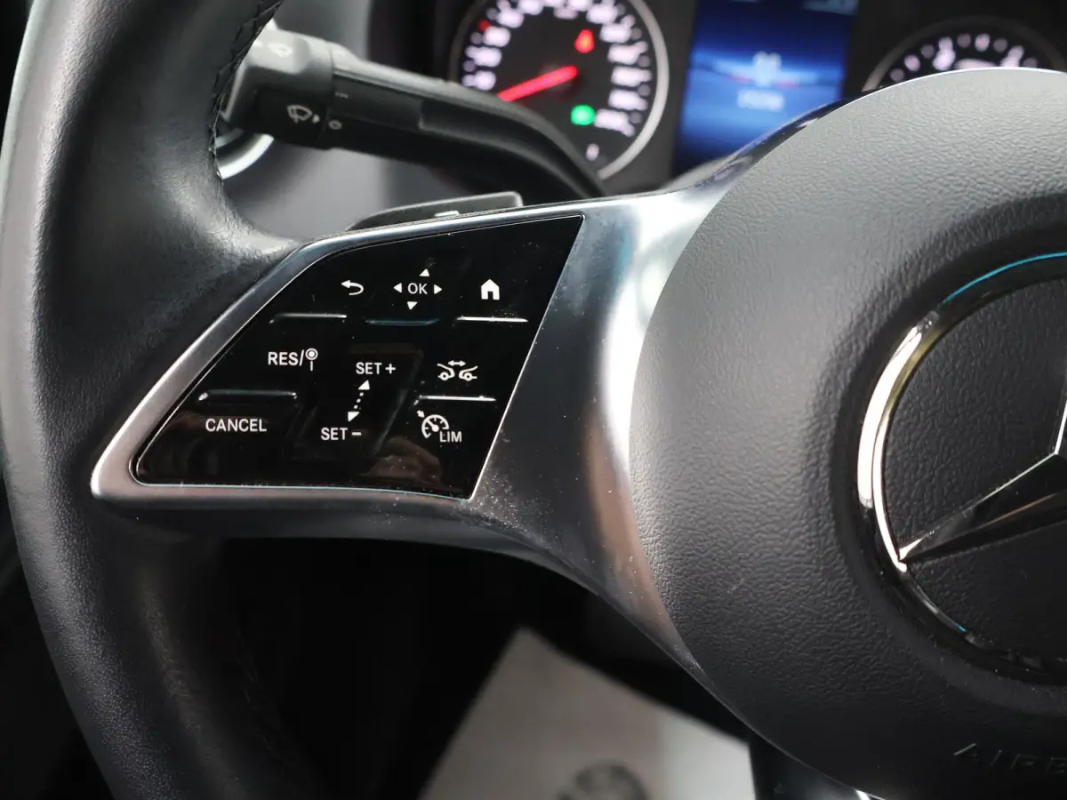 317 CDI | AUT. | L3 H2 | DISTRONIC PLUS | 3-ZITS | SCHUIFDEUR L+R | NAVIGATIE | PARKEERCAMERA | CERTIFIED