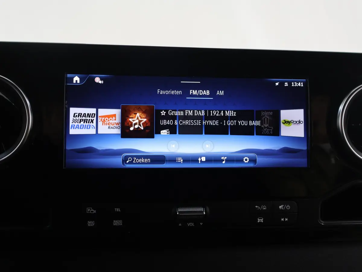 317 CDI | AUT. | L3 H2 | DISTRONIC PLUS | 3-ZITS | SCHUIFDEUR L+R | NAVIGATIE | PARKEERCAMERA | CERTIFIED