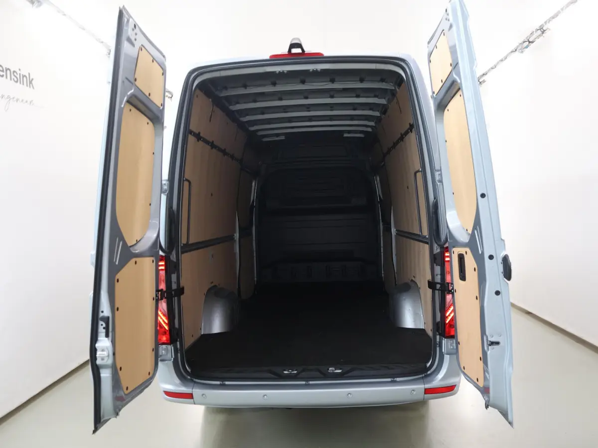 317 CDI | AUT. | L3 H2 | DISTRONIC PLUS | 3-ZITS | SCHUIFDEUR L+R | NAVIGATIE | PARKEERCAMERA | CERTIFIED