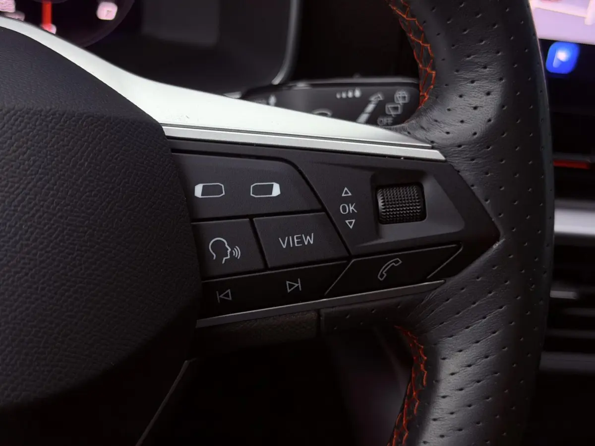 1.5 TSI 150PK! FR Business Intense TREKH | ADAPT.CRUISE | CARPLAY | CAM | SFEERVERL. | NAV | LED | NAP | 1'EIG
