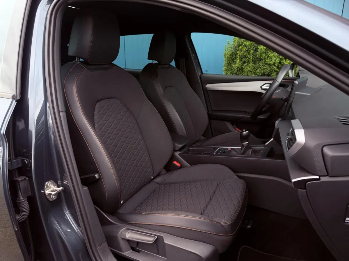 1.5 TSI 150PK! FR Business Intense TREKH | ADAPT.CRUISE | CARPLAY | CAM | SFEERVERL. | NAV | LED | NAP | 1'EIG