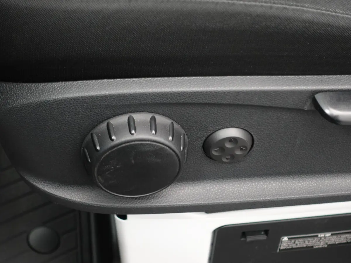315 Automaat Bakwagen Laadklep Meubelbak Airco Cruise Control Camera Apple Carplay Navigatie