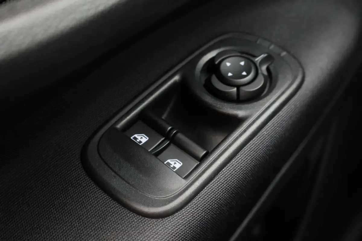 Icon 42 kWh Cabrio Virtual Cockpit, Camera, Cruise, Apple Carplay, Climate, Stoelverwarming, 16''
