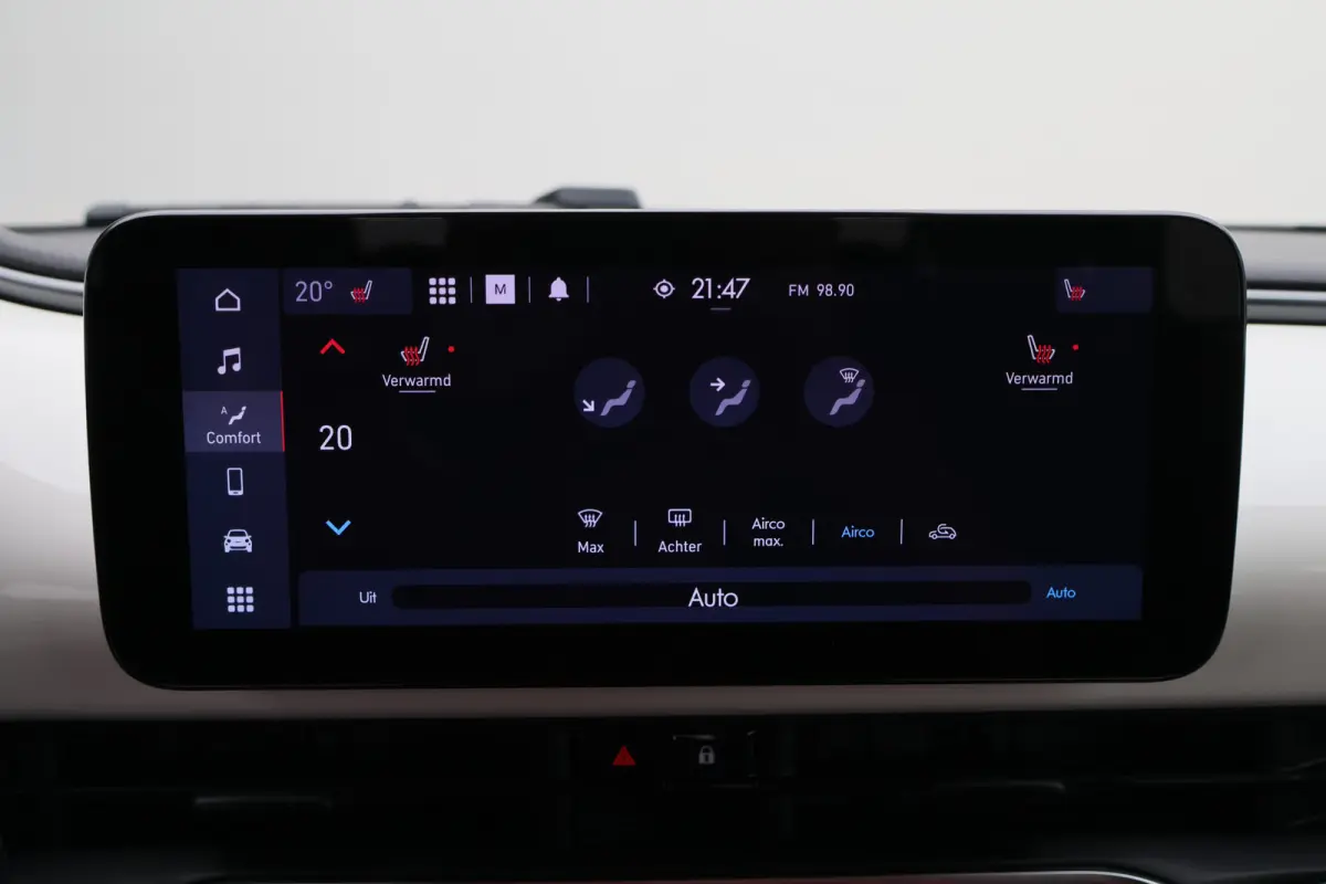 Icon 42 kWh Cabrio Virtual Cockpit, Camera, Cruise, Apple Carplay, Climate, Stoelverwarming, 16''