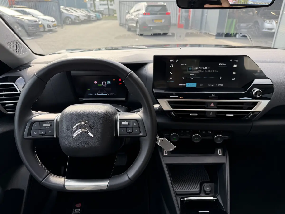 You 50 kWh (Camera - LED - Comfort Seats - Navigatie via APP - Automatische Airco - Apple Carplay)