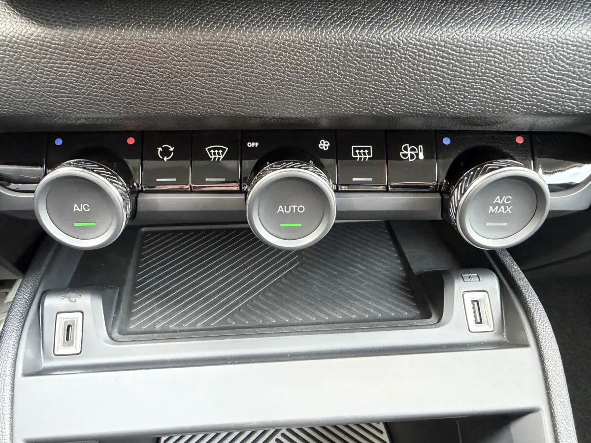 You 50 kWh (Camera - LED - Comfort Seats - Navigatie via APP - Automatische Airco - Apple Carplay)
