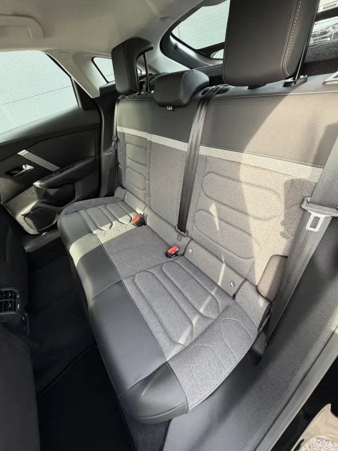 You 50 kWh (Camera - LED - Comfort Seats - Navigatie via APP - Automatische Airco - Apple Carplay)