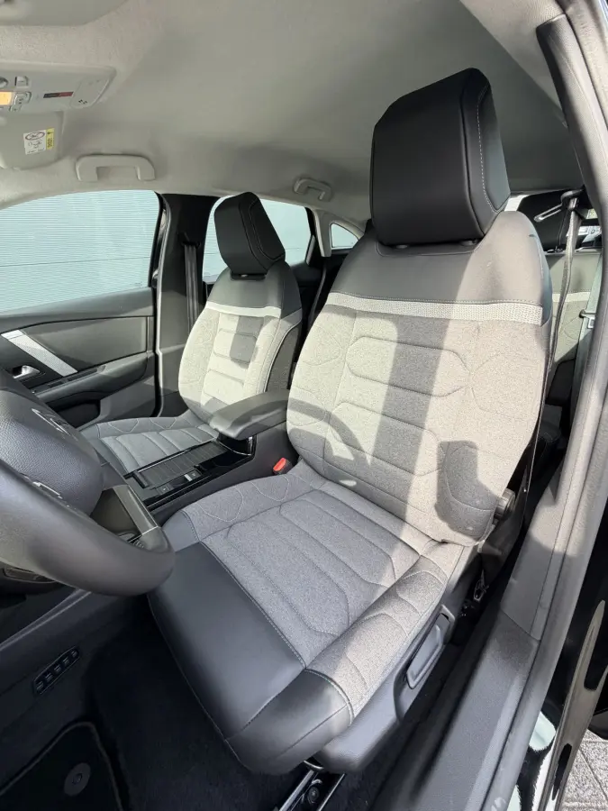 You 50 kWh (Camera - LED - Comfort Seats - Navigatie via APP - Automatische Airco - Apple Carplay)