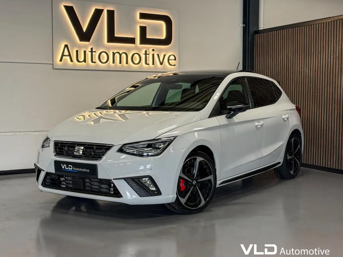 1.5 TSI FR LED PANO BEATS CAM CARPLAY ALCANTARA