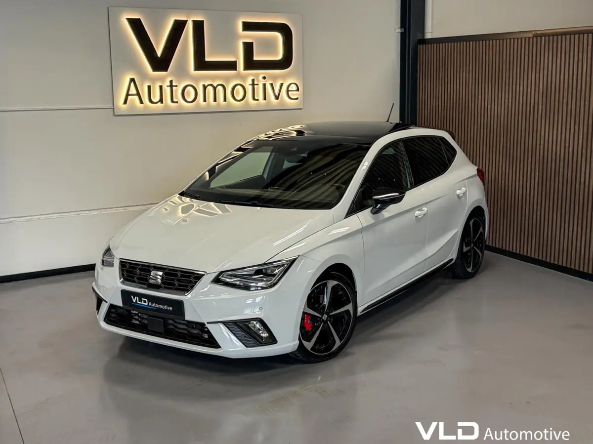 1.5 TSI FR LED PANO BEATS CAM CARPLAY ALCANTARA