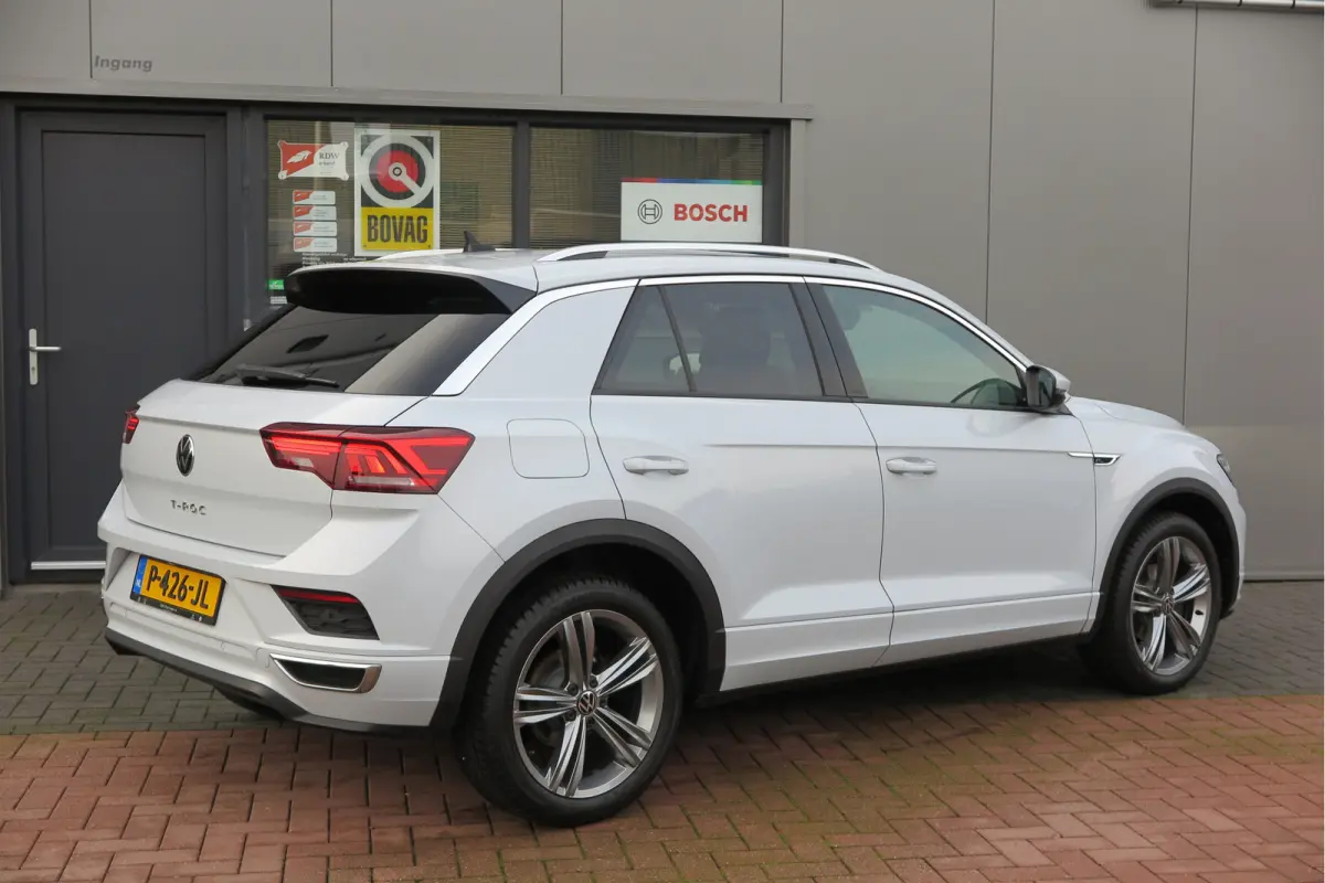 1.5 TSI 150pk DSG Sport Business R-Line Keyless, LED,Camera, Virtual cockpit,Navigatie, Stoelverwarming, Electr. Achterklep. Schakelmogelijkheid aan stuurwiel, etc