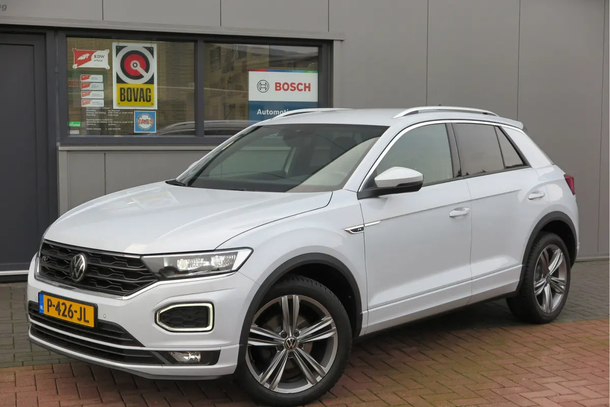 1.5 TSI 150pk DSG Sport Business R-Line Keyless, LED,Camera, Virtual cockpit,Navigatie, Stoelverwarming, Electr. Achterklep. Schakelmogelijkheid aan stuurwiel, etc