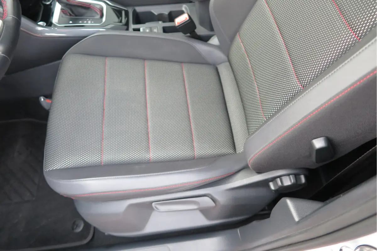 1.5 TSI 150pk DSG Sport Business R-Line Keyless, LED,Camera, Virtual cockpit,Navigatie, Stoelverwarming, Electr. Achterklep. Schakelmogelijkheid aan stuurwiel, etc