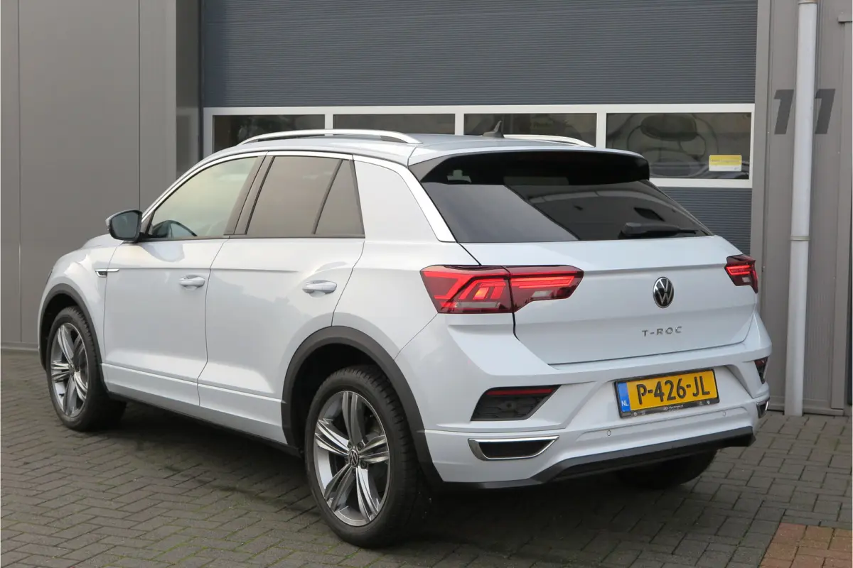 1.5 TSI 150pk DSG Sport Business R-Line Keyless, LED,Camera, Virtual cockpit,Navigatie, Stoelverwarming, Electr. Achterklep. Schakelmogelijkheid aan stuurwiel, etc