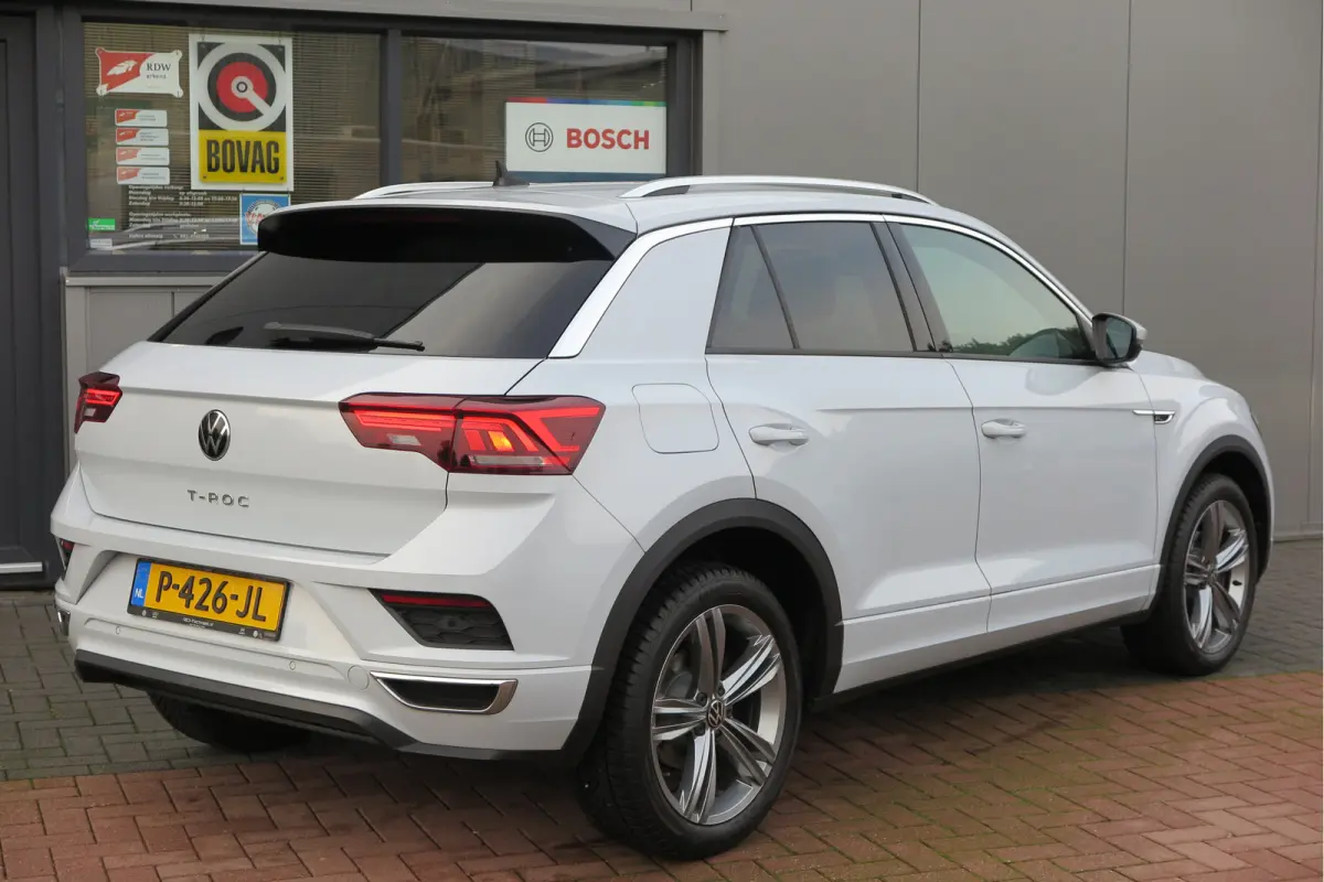 1.5 TSI 150pk DSG Sport Business R-Line Keyless, LED,Camera, Virtual cockpit,Navigatie, Stoelverwarming, Electr. Achterklep. Schakelmogelijkheid aan stuurwiel, etc