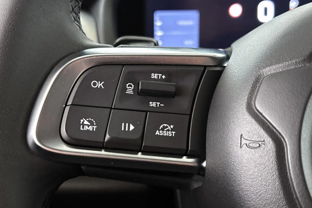 1.2 e-Hybrid Summit Adaptive Cruise Keyless JBL Full-LED