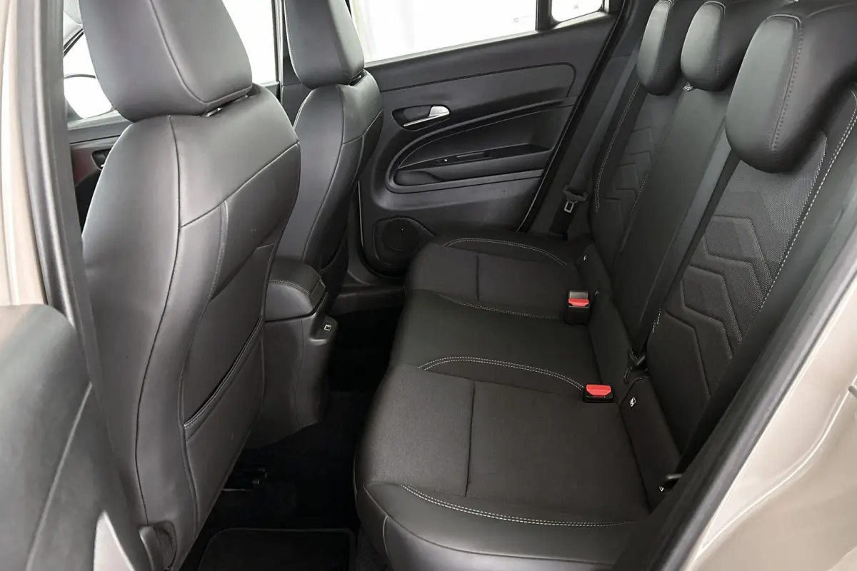 1.2 e-Hybrid Summit Adaptive Cruise Keyless JBL Full-LED