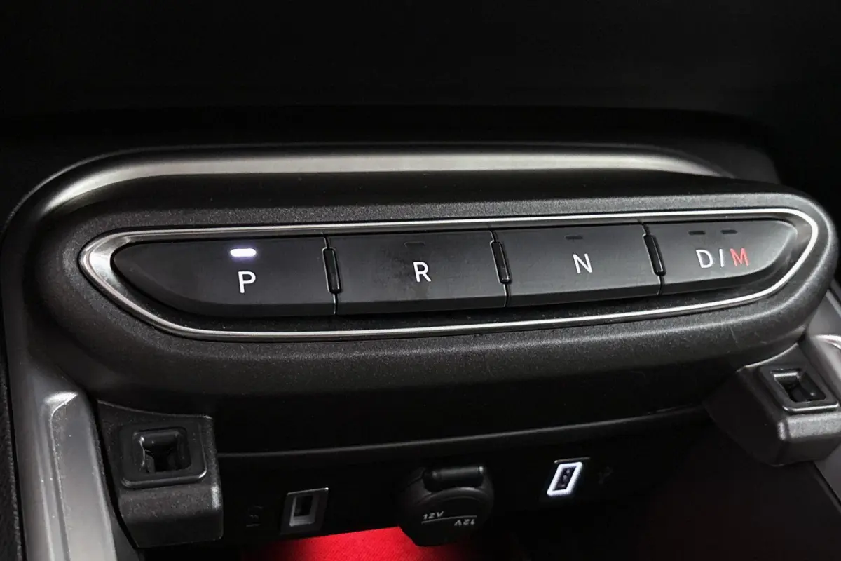 1.2 e-Hybrid Summit Adaptive Cruise Keyless JBL Full-LED
