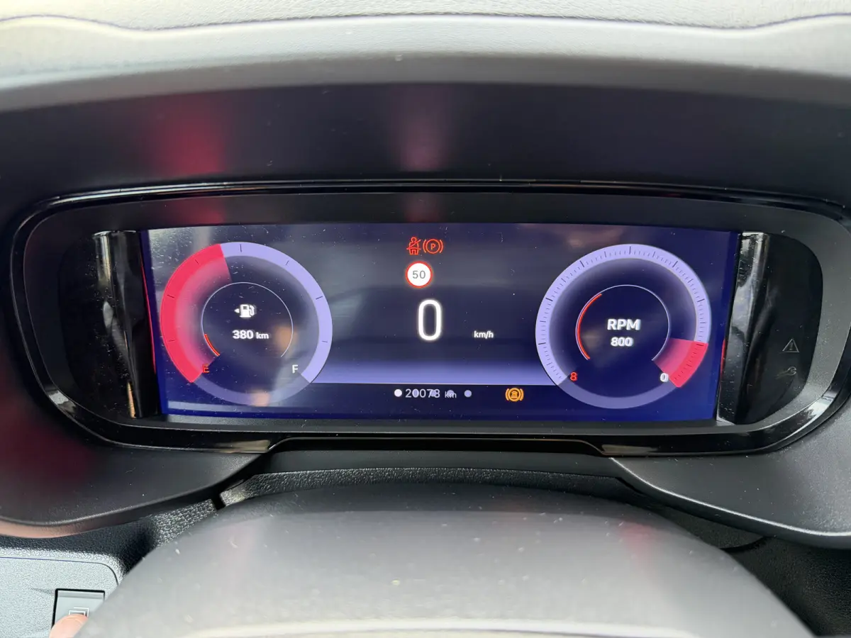 100pk L2 1000kg (Laadruimte betimmering - Camera - Airco - Navigatie - Parkeersensoren V+A - Digitale spiegel - Moduwork - Apple Carplay)