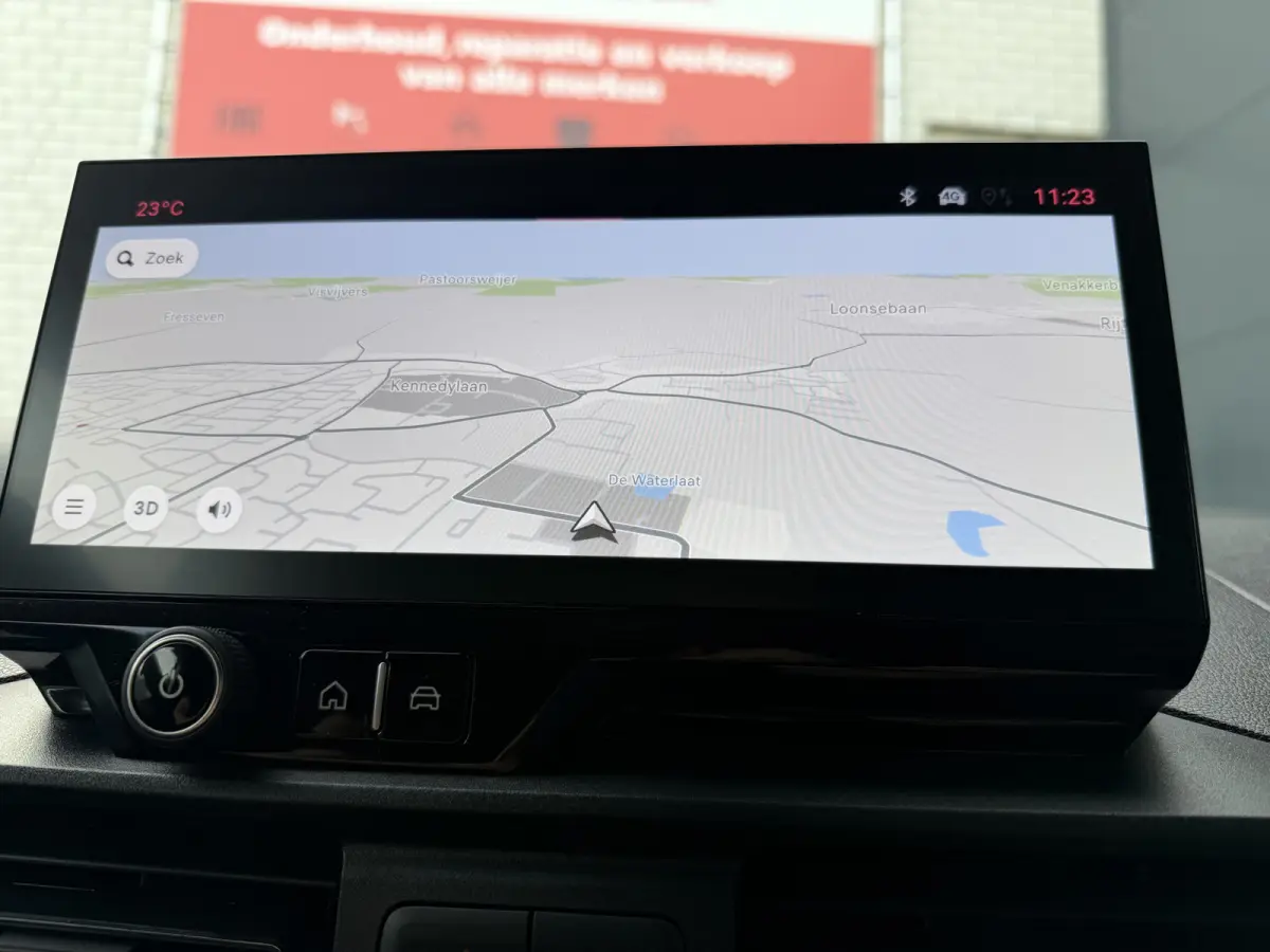100pk L2 1000kg (Laadruimte betimmering - Camera - Airco - Navigatie - Parkeersensoren V+A - Digitale spiegel - Moduwork - Apple Carplay)