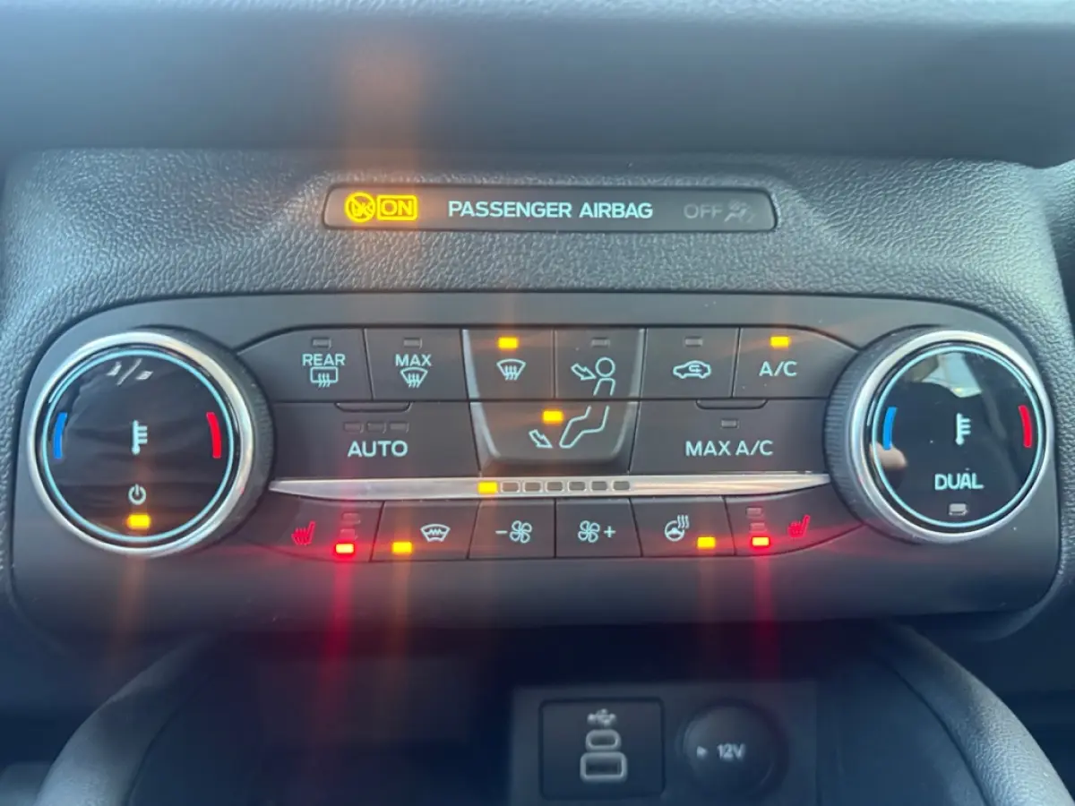 Ford Kuga 2.5 PHEV Titanium stoel/stuurverwarming | panoramadak