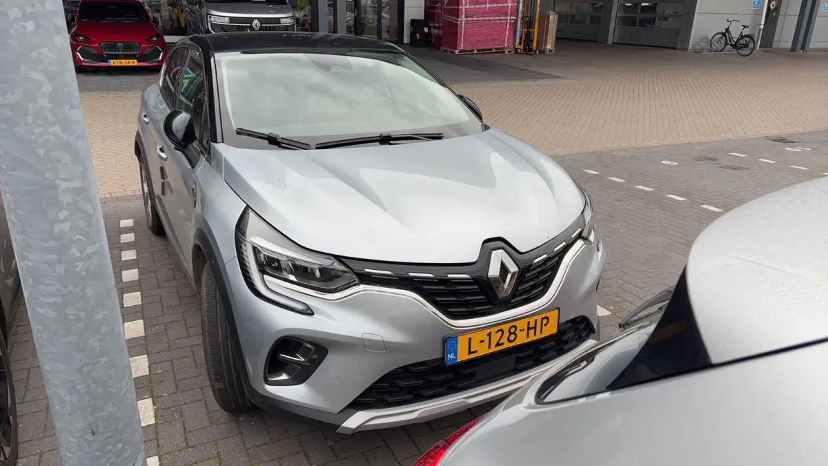 E-TECH plug-in hybrid 160 Intens | Achteruitrijcamera | Navigatie |