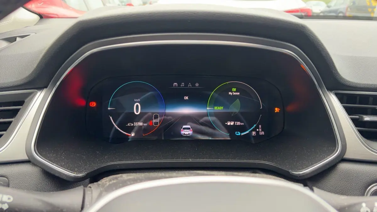 E-TECH plug-in hybrid 160 Intens | Achteruitrijcamera | Navigatie |