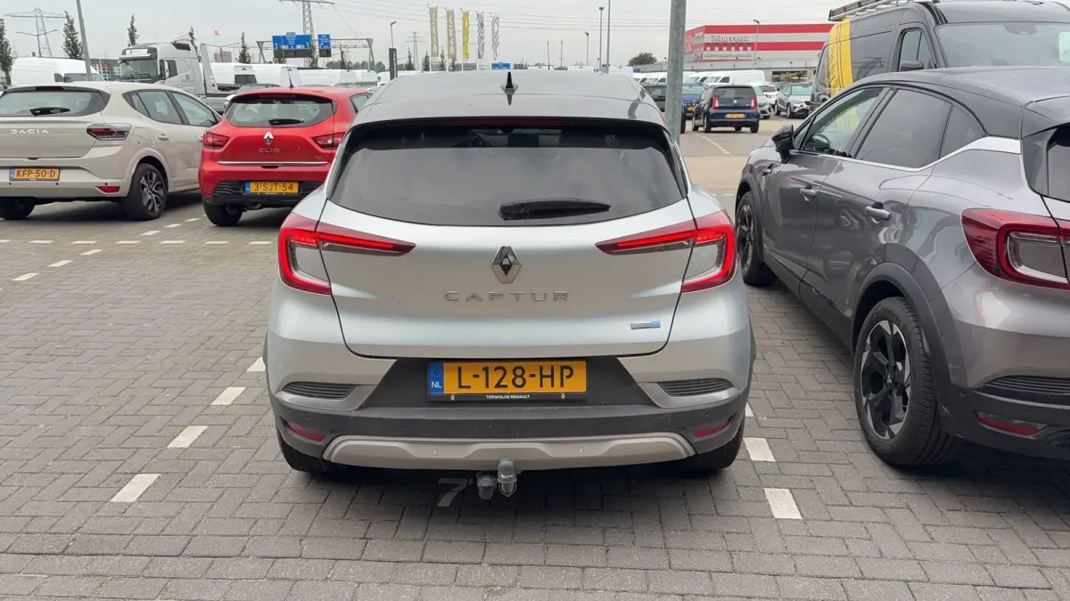 E-TECH plug-in hybrid 160 Intens | Achteruitrijcamera | Navigatie |