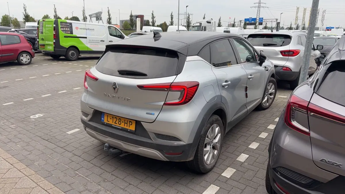 E-TECH plug-in hybrid 160 Intens | Achteruitrijcamera | Navigatie |
