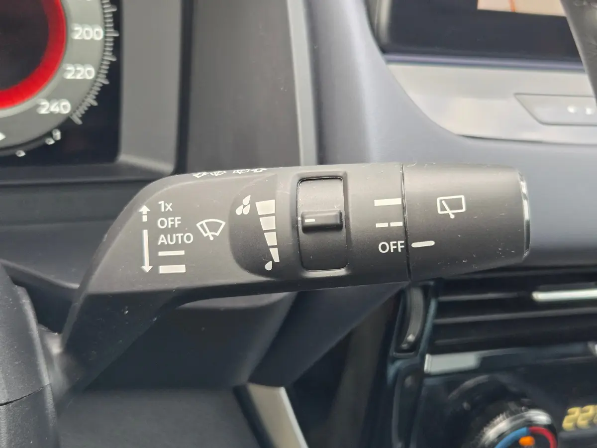 1.3 MHEV Xtronic Tekna design-pack Apple Carplay/Android Auto / Panoramadak / Cruise control adaptief met Stop&Go / Keyles entry/start / Airco (automatisch) /